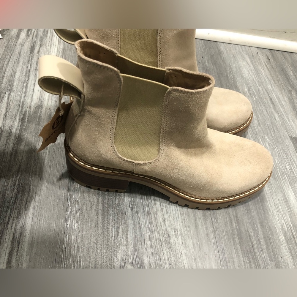 Bertuchi Chelsea Lug Sole Tan Leather Boots Made in Spain Women Size 40 Size 9 - Picture 9 of 11